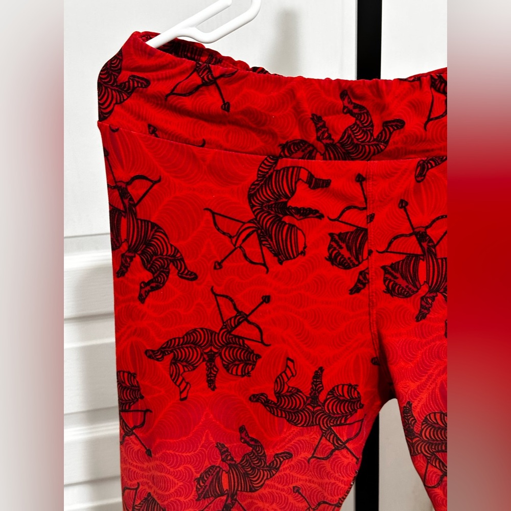 Lularoe tall and curvy leggings - Picture 3 of 5